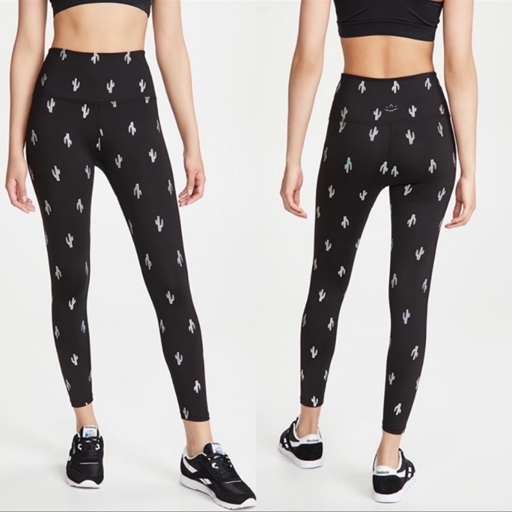 Beyond Yoga Cactus Print Leggings in a size Xsmall.